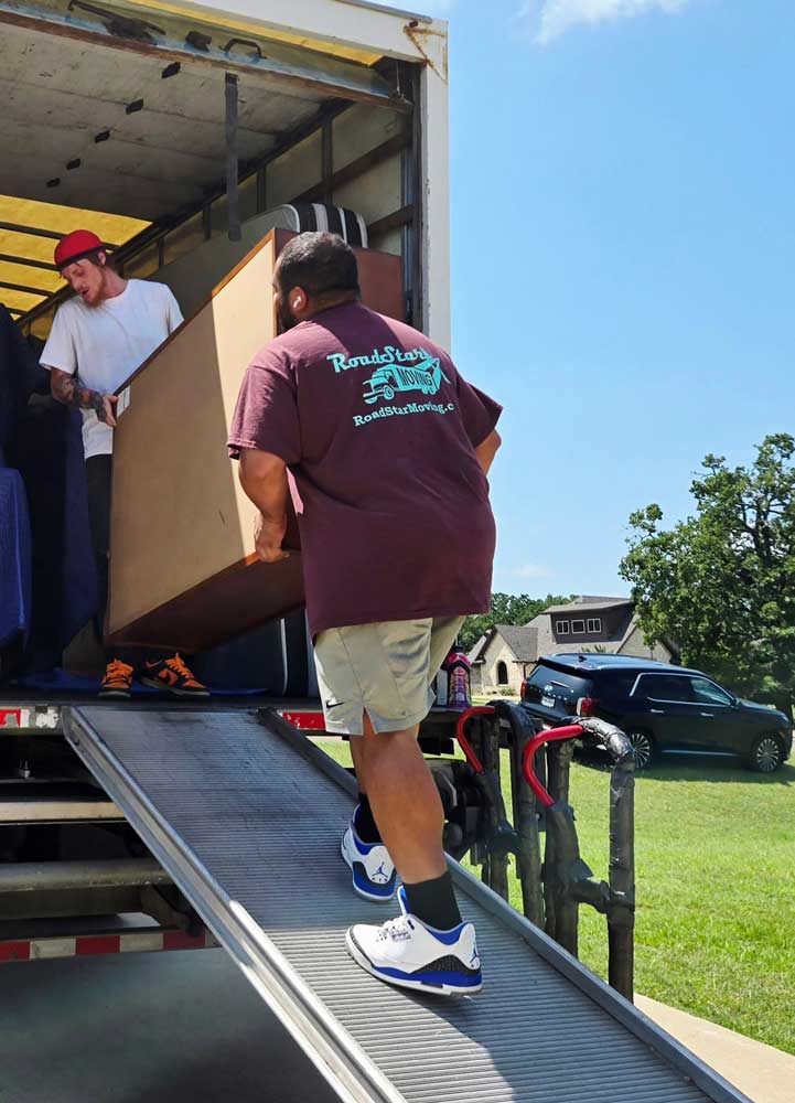 Roadstar Moving 
